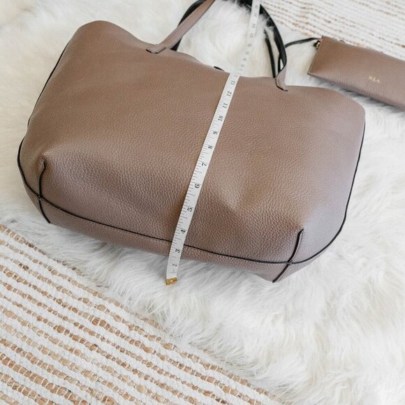 RALPH LAUREN SET REVERSIBLE BLACK & TAUPE TOTE + MATCHING WRISTLET ZIP POUCH - Picture 8 of 14